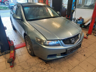 Náhradní díly Honda Accord 7G Sedan