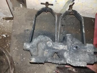 Zetor 25 držák filtru