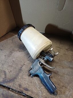 Stará stříkací pistole