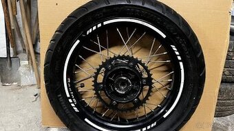 Motardová kola Honda