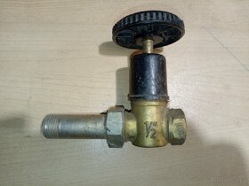 Radiátorový kohout