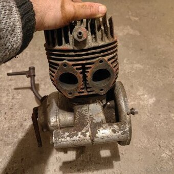 ČZ 175 předvalecna přírubák