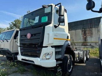 TATRA PHOENIX tahač návěsů 6x6