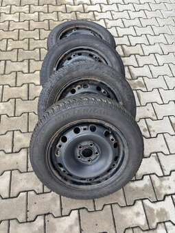 Škoda Rapid a ostatní koncern,zimní kompl.kolo 15