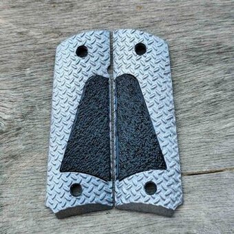 Colt 1911 a klony pažbičky s "gumenou" časťou GBB/CO2
