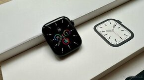 Apple Watch Series 7 45mm Hliník temně inkoustové-komplet.