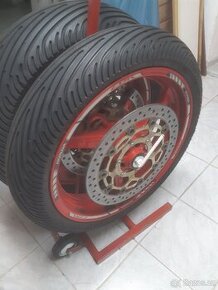 Pirelli rain