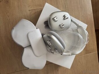 Sluchatka Apple AirPods Max bile