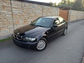 Benzínové BMW 318i ... 153042km