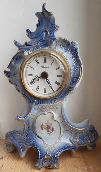 Porcelánové krbové hodiny