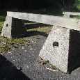 Betonové jehlany pod řezivo, seno, plastové nádrže