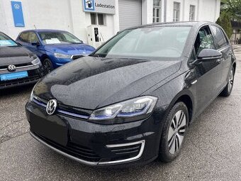 VW Golf VII e-Golf 1.majitel servisní kniha 25000Km DPH