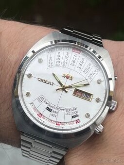 Hodinky Orient vecny kalendar / bily ciselnik
