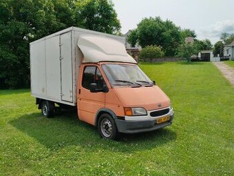 Ford Transit 2.5D. Přepravník koní