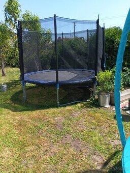 Trampolína