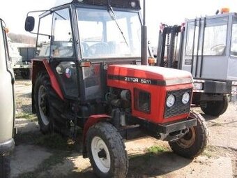 Traktor Zetor 5211