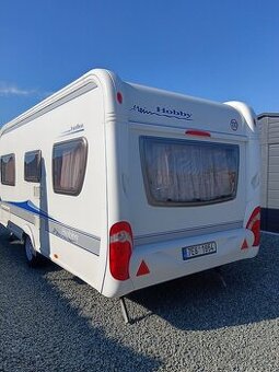 Karavan Hobby 495