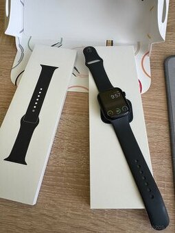 Apple Watch Series 9 GPS 45 mm, staré 4 měsíce