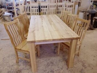 Jídelní stůl masiv jasan a židle