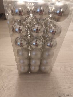 Vánoční skleněné ozdoby