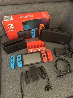 Nintendo switch V2 + příslušenství (top stav)