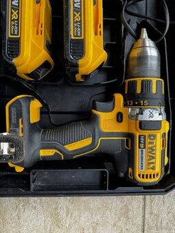 Vrtačka DeWALT DCD790 – profi nářadí