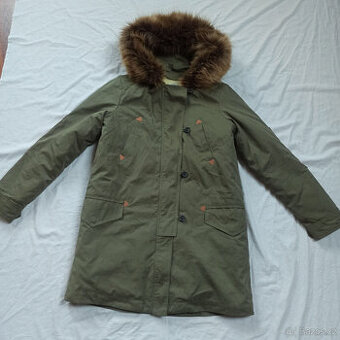 dámská zimní bunda - parka vel. M   ZARA  TOP STAV