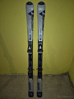 Prodám sjezdové lyže Fischer, lyžáky, hůlky