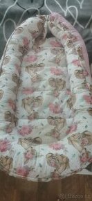 Hnizdecko pro miminko do postýlky