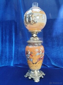Petrolejová lampa se samurajem