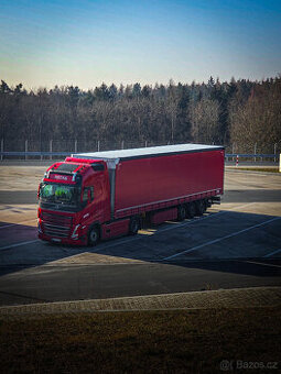 Přijmeme řidiče skupiny C+E do Velké Británie + Irska