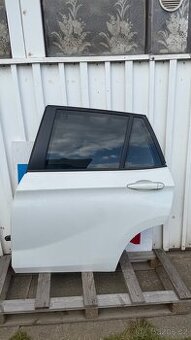 bmw x1 dveře nastrojené