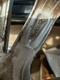 Hyundai   ix 35 , disky 6 1/2 Jx16H2       215/70R15