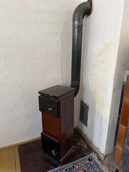 🔥 Kamna PETRY na dřevo – plně funkční v pěkném stavu