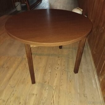 Jídelní stůl - kulatý