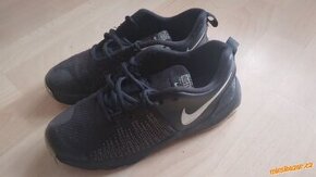 Boty dětské NIKE vel. 36