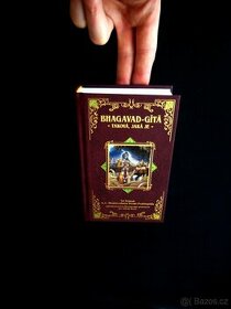 Bhagavad-Gítá ( rozfoceno 8 snímků )
