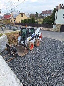 Smykem řízený nakladač Bobcat S 590