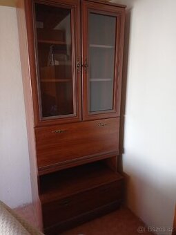 Sleva na 200,- Skříň, knihovna, komoda