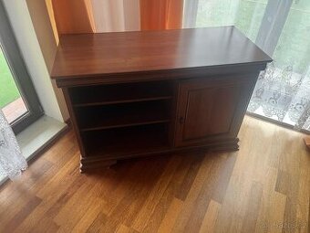 Komoda pod TV