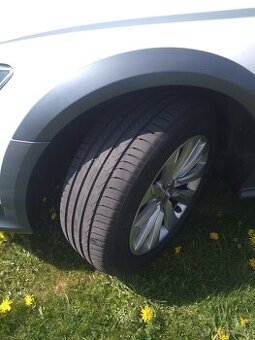 Pirelli Scorpion 235/55 r18 100V