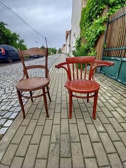 2 staré židle