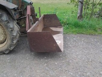 Lopata , bedna za traktor
