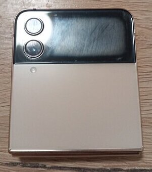 Prodám Samsung Galaxy Z flip 4 5G 128gb