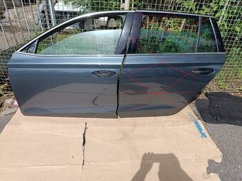 Skoda Octavia IV combi - boční dveře, zpětné zrcátko