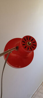 Retro stojací lampa