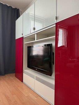 Obývací TV stěna Besta (IKEA)