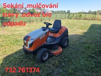 Údržba zeleně. Sekání trávy.
