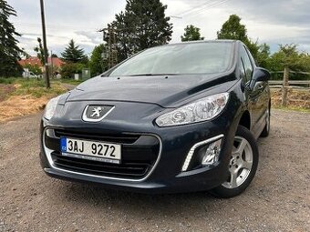 Peugeot 308 1.6i 120 tkm, klima, výhřev sedaček..