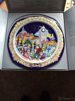 Dekorativní porcelánové talíře na zavěšení na zed - 1
